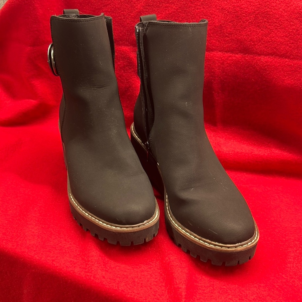 Falls Creek wedge boots